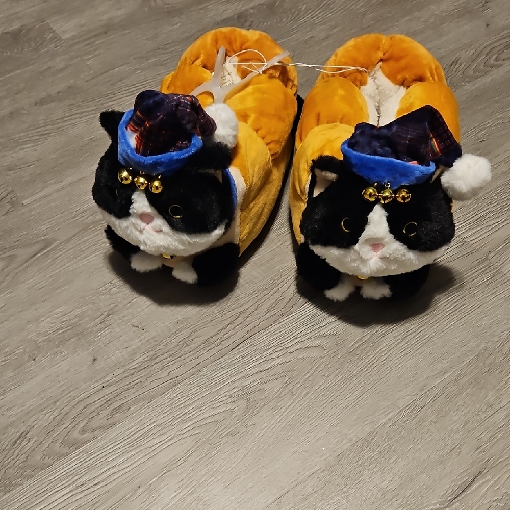 Aerie Cat Slippers in Black, White, and Gold